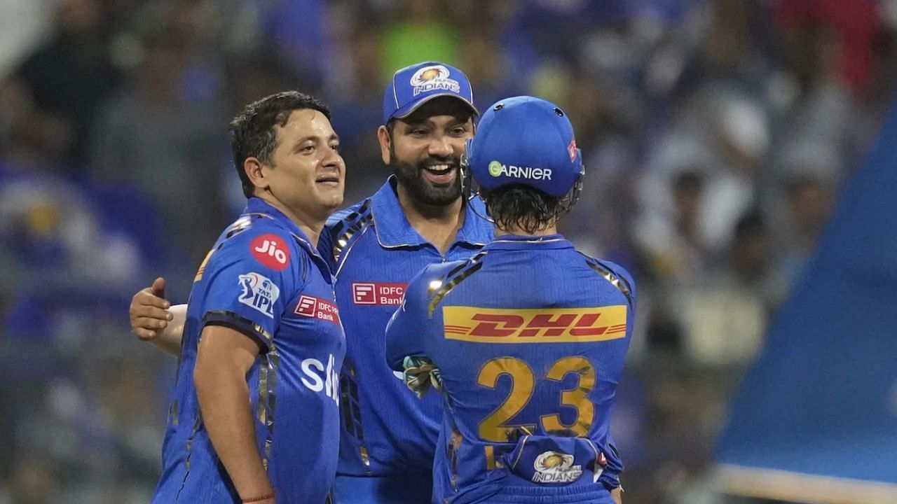 मुंबई इंडियंस की टीम (Photo: BCCI)